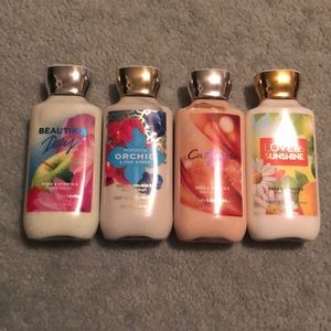 BATH & BODY WORKS BODY LOTION SET